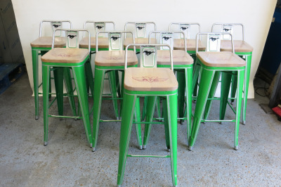 10 x Green Metal Stalls with Metal Back & Wooden Seats with Mustang Motif, Size H91cm.