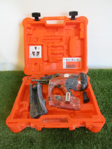 Spit Pulsa 65 Cordless Gas Concrete Nailer. Comes with 1 x Battery & Carry Case. NOTE: missing charger.