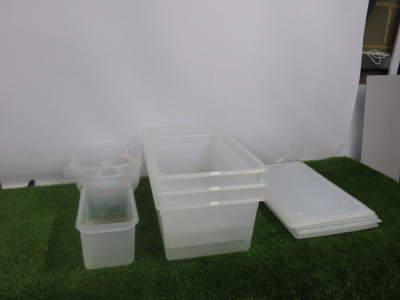 Quantity of Plastic Containers to Include: 5 x Plastic Containers with 3 x Lids.