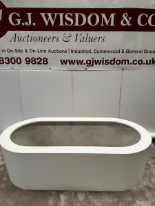 Freestanding Bath Surround in White. Size H51 x W182 x D85cm.