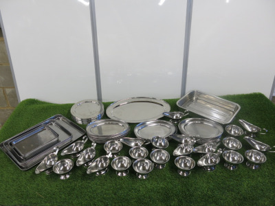 88 x Stainless Steel Plates, Trays, Serving Trays, Sauce Boats & Bowls to Include: 12 x Bowls, 12 x Sauce Boats, 10 x Trays, 19 x Plates & 33 x Serving Trays.