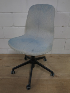 Swivel Office Chair in Cream. NOTE: Requires cleaning.