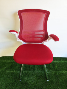 Luna Designer High Back Mesh Cantilever Visitor Chair in Red/White on Chrome Frame.