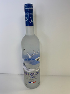 Grey Goose Vodka, 700ml.