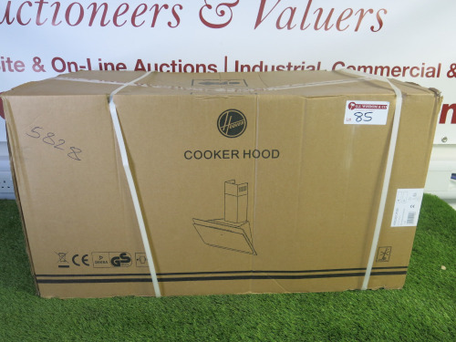 Boxed/New Hoover Angled Wall Mounted Cooker Hood, Model HDG9DCK3B.