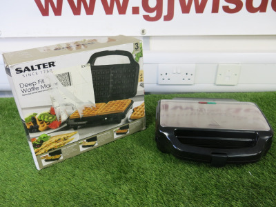 Boxed Salter 900w Waffle Maker, Model EK2249TAZFOB.