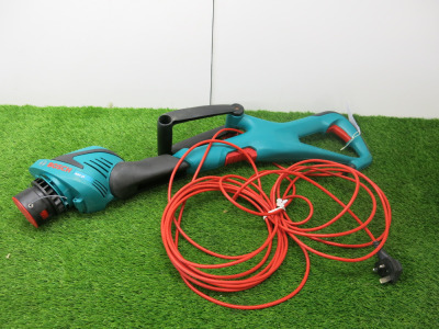 Bosch Electric Corded Grass Strimmer, Model ART27. NOTE: missing safety guard for spares or repair.