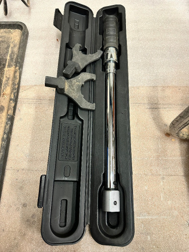 Matatakitoya IPR-210N, Special Tools Torque Wrench in Case with 2 x Attachments.