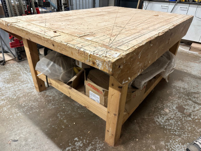 Woodworking Bench. Size H85 x W180 x D128cm.