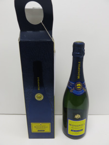 Boxed Heidsieck Monopole Champagne, Blue Top, 75cl.