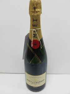 5 x Bottles of Moet & Chandon Imperial Champagne, 75cl.