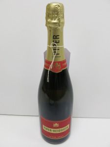 5 x Bottles of Piper Heidsieck Champagne, Eurostar, 75cl.