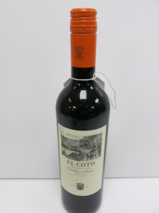 5 x Bottles of El Coto Crianza Rioja Red Wine, 2020, 75cl.