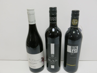 6 x Bottles of Assorted Red Wine to Include: 2 x BIN161 Merlot 2019, 2 x McGuigan Black Label Shiraz 2022 & 2 x Yalumba The Y Series Shiraz 2019, 75cl.