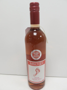 5 x Bottles of Bare Foot Pink Moscato Rose Wine 2023, 75cl.
