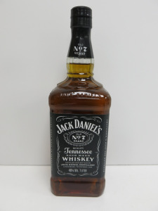 Jack Daniels Old No 7 Tennessee Sour Mash Whiskey, 1 Lt.