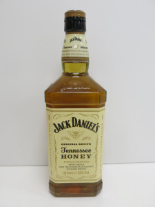 Jack Daniels Original Recipe Tennessee Honey Whiskey, 1Lt.