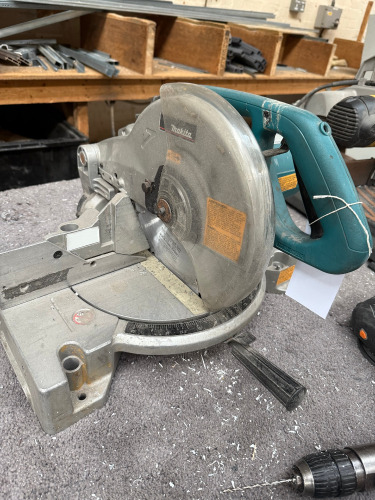 Makita LS1040, Mitre Chop Saw, S/N 00180420.