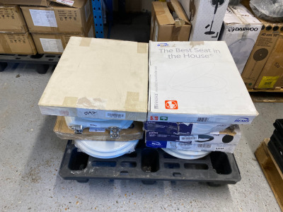 17 x New/Unused Toilet Seats.