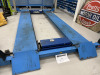 Ravaglioli 4 Post 3.5 Ton Car Lift, Model RAV421SN S/N 00755, YOM 2004, 3 Phase. Comes with 2 x Weber Hydraulic 2 Ton Jacking Beam Type SD20L, S/N 303640, 303638, YOM 2004. Comes with 4 x Robust Mechanical Turning Plates. Buyer to Dismantle. - 16