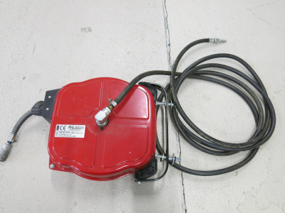 Faicom Wall Mounted Retractable Air Hose Reel, MD201010. Length Capacity 10M.