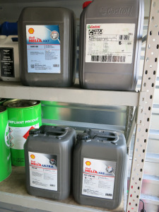 4 x 20L Part Engine Oils to Include: 1 x Shell Helix Ultra 5W-40, 1 x Shell Helix ECT 5W-40, 1 x Shell Helix HX7 10W-40 & 1 x Castrol GTX 5W-30 MP (As Viewed).