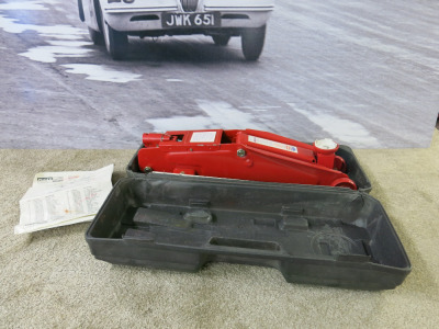 Sealey Short Chassis Trolley Jack in Carry Case, Capacity 2 Ton.