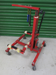 Morelli Hydraulic Door Installation/Removal Lift, Model RE80M.