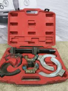 Blue-Point Macpherson Spring Compression Set. Comes in Carry Case.