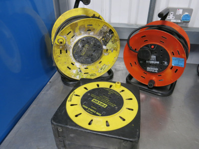 3 x Extension Reels to Include: Focus 20m Cable Reel, Wickes 30m Reel & Focus 40m Reel.