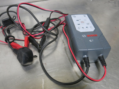 Bosch C7 12v/24v Lead Acid Battery Charger.