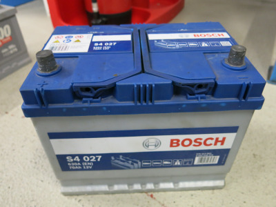 Bosch S4 027 12v, 70ah Battery.