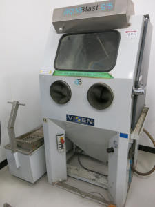 Vixen Aqua Blast 915 Shot Blasting Cabinet, S/N 1097, 3 Phase, YOM 2017 with Mobile Extraction Unit Under.