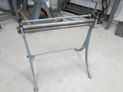 Set of Small 2.6ft Hand Operated Pyramid Rolls.