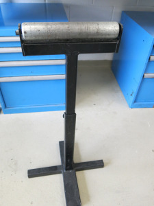 Roller Stand with Adjustable Height.