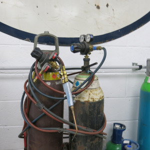 Oxy Acetylene Gas Cutting Torch with Regulators. Bottles Not Included.