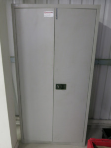 Bisley 2 Door Cabinet with Contents. Size H180 x 90 x 40cm.
