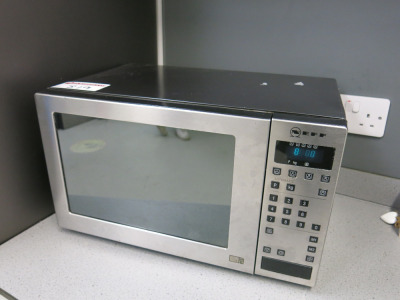 Neff Microwave.