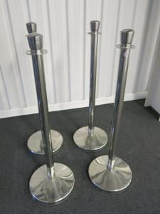 6 x Matching Chrome Barriers.