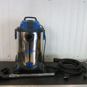 Hyundai Wet & Dry Vacuum Cleaner, Model 7436HYV1301400049. Comes with Hose & Attachment.