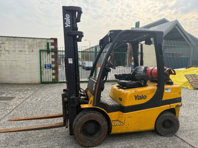Yale 3T Gas Forklift Truck, Model GLP30VX E2595, S/N B875B18483F, YOM 2008. Max Lifting Height 5M. NOTE: fault 110-3 (Temp).