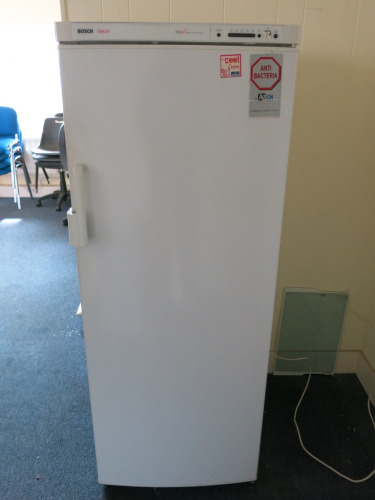 Bosch 3/4 Height Upright Fridge, Model FD8310. (Tower Building).
