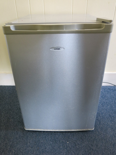 Logic Small Counter Top, Model LTT68S12.