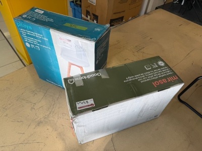 2 x Boxed Goodhome Barstools.