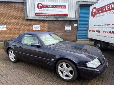 Y28 OSL: (2001) Mercedes-Benz SL280 Auto Convertible in 2 Tone Blue. Automatic, Petrol, 2799cc. Mileage 122,792. MOT Expired 21st January 2025. Comes with Key & V5C Logbook. Plate Y 280 SL Included NOTE: condition, warning & engine management light