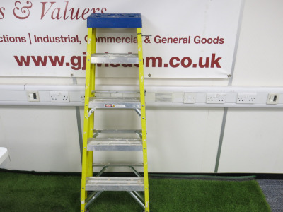 Green Brook Electrical Fibre Glass 4 Tread Step Ladder.
