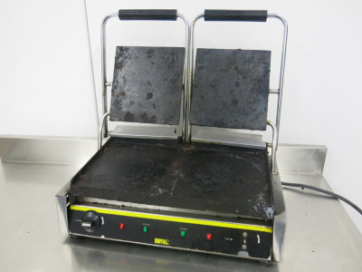 Buffalo Twin Contact Grill. Model GJ456. NOTE: missing left hand dial.