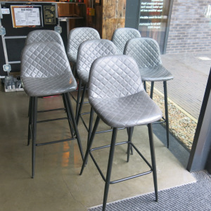 7 x Grey Quilted Effect High Stalls on Metal Frame.