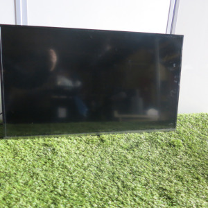Samsung 32" Led Backlit LCD TV, Model UE32J5100AK. NOTE: missing remote & wall bracket.