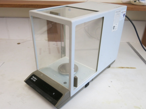 Mettler AE 100 Laboratory Scales.